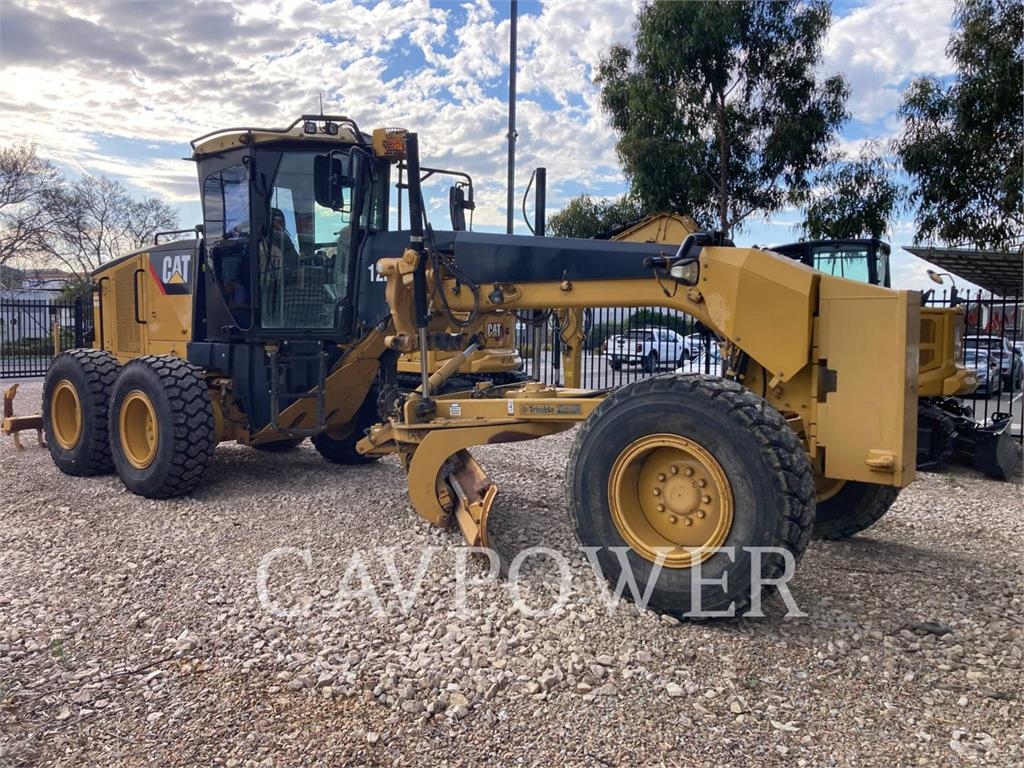 CAT 12M image 2