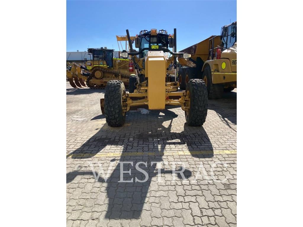 CAT 12M image 10