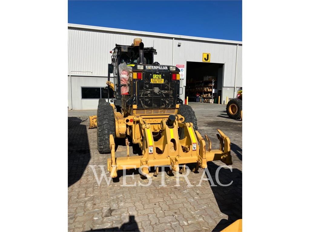 CAT 12M image 8
