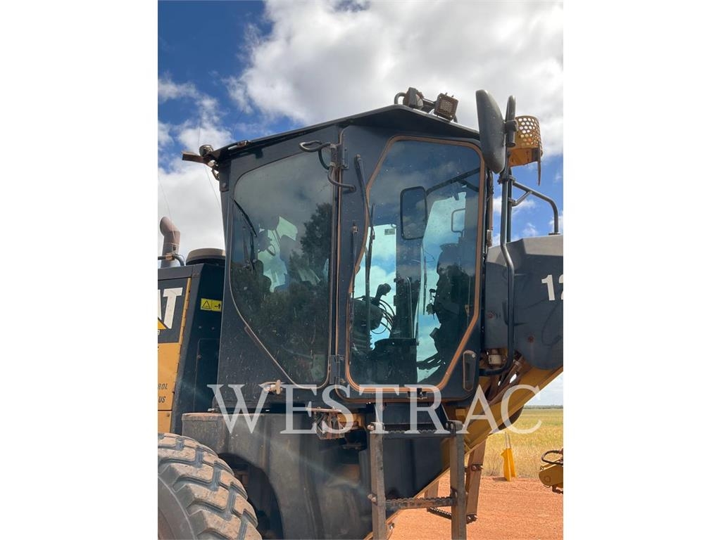 CAT 12M image 10
