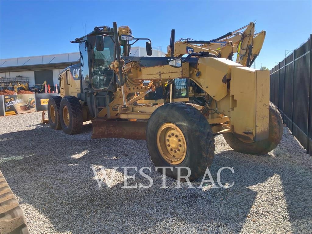 CAT 12M image 2