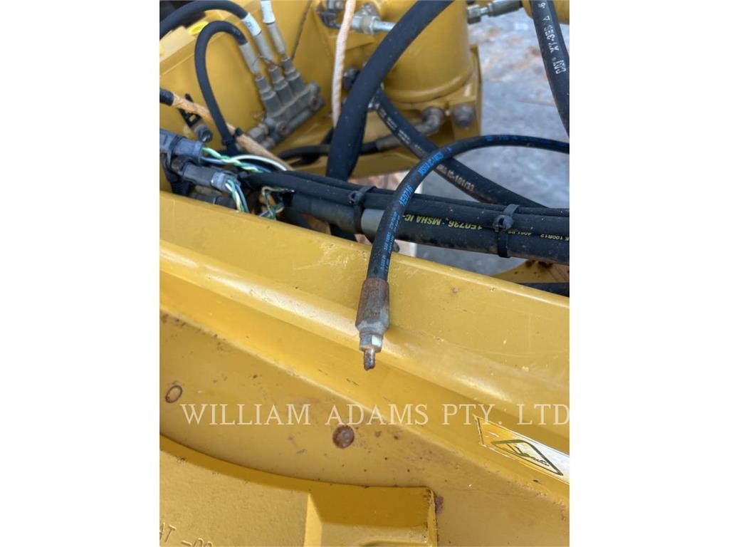 CAT 12M image 12