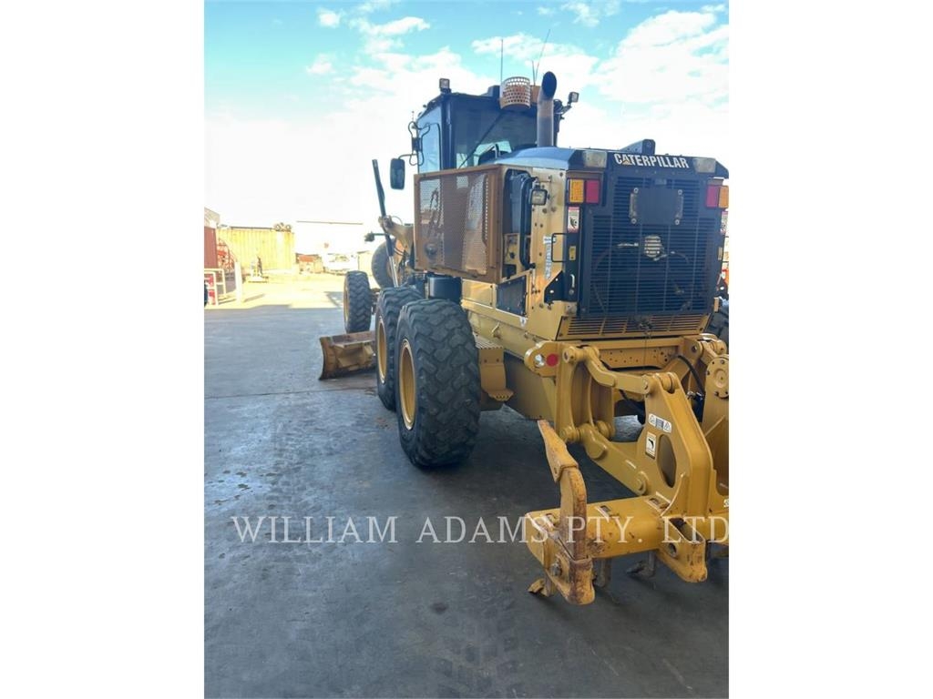 CAT 12M image 2