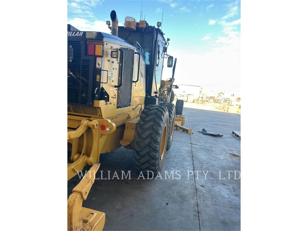 CAT 12M image 3