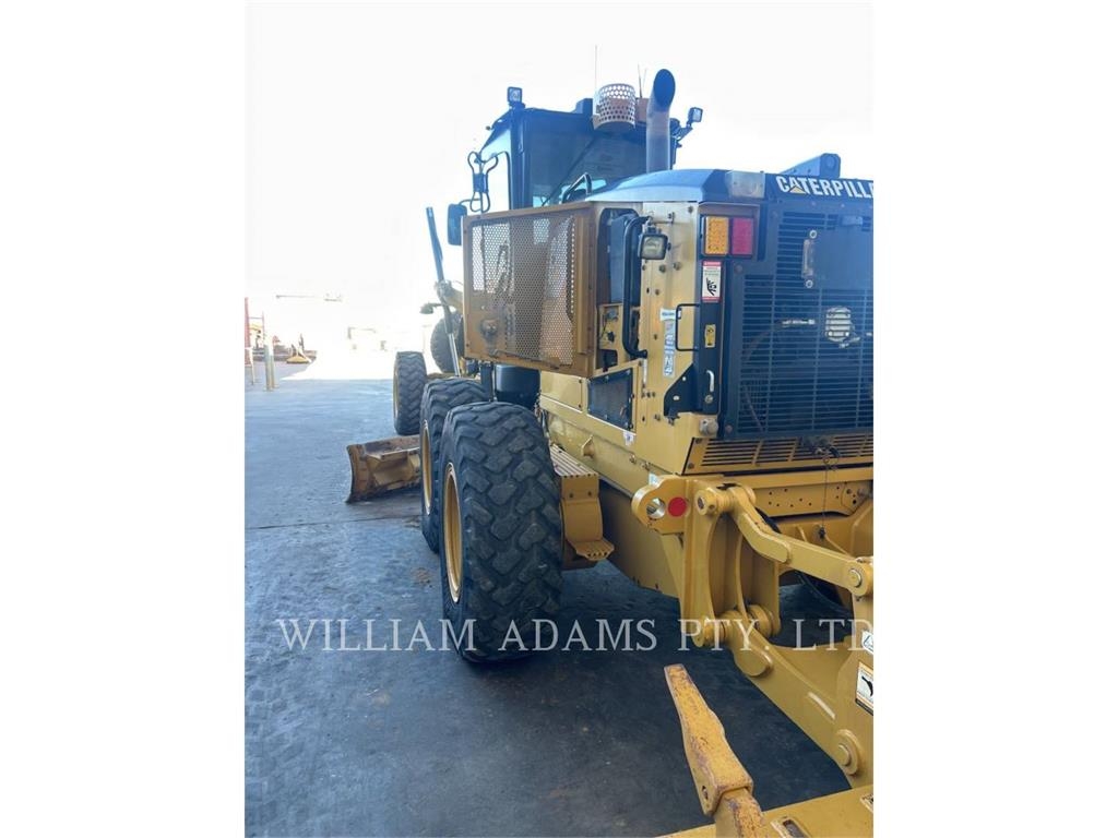 CAT 12M image 6