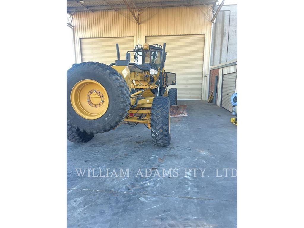 CAT 12M image 7