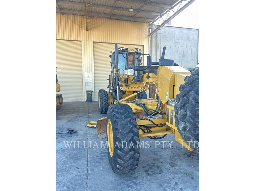 CAT 12M image 8
