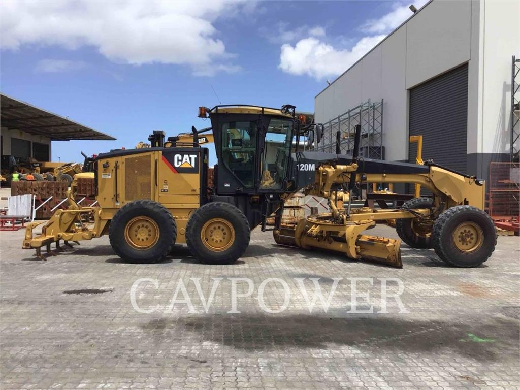 CAT 120M image 10