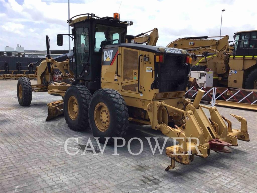 CAT 120M image 4