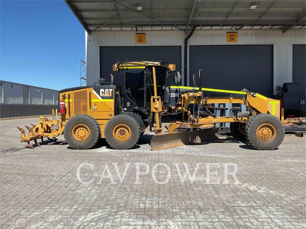 CAT 120M image 11