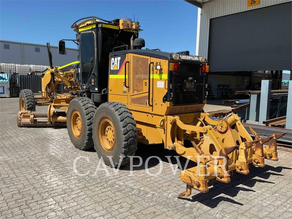 CAT 120M image 4