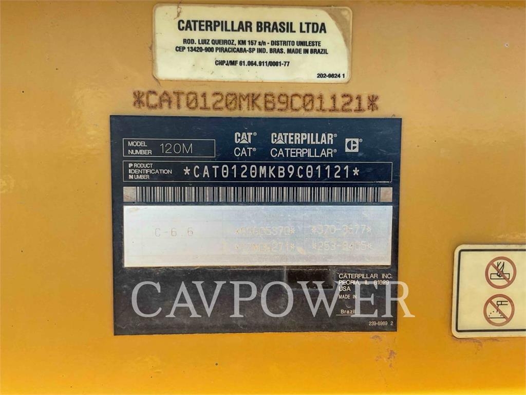 CAT 120M image 6