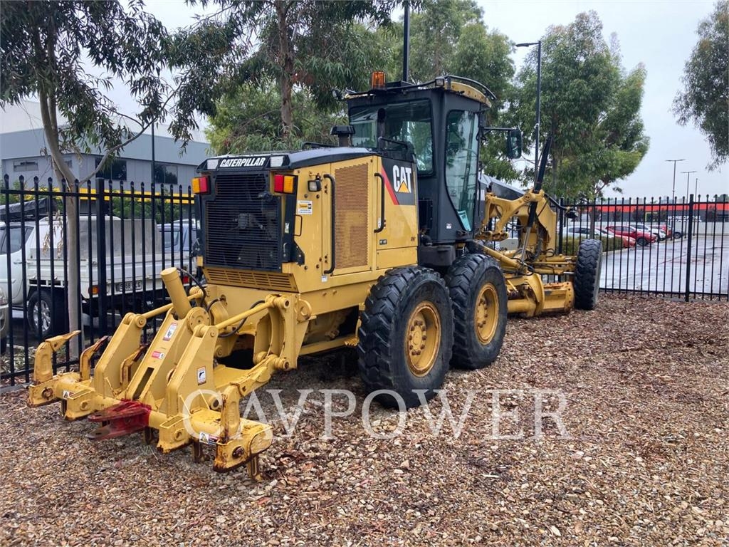 CAT 120M image 3