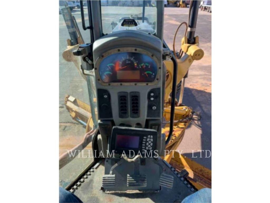 CAT 120M AWD image 5
