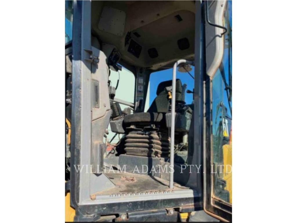 CAT 120M AWD image 6