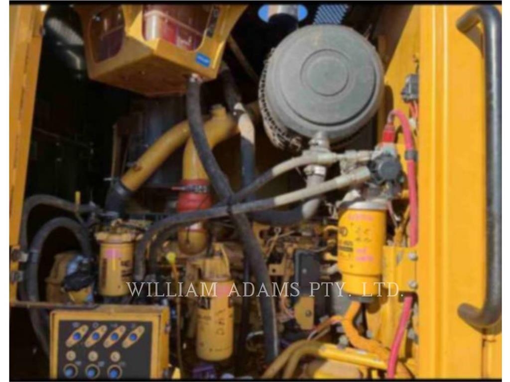 CAT 120M AWD image 7