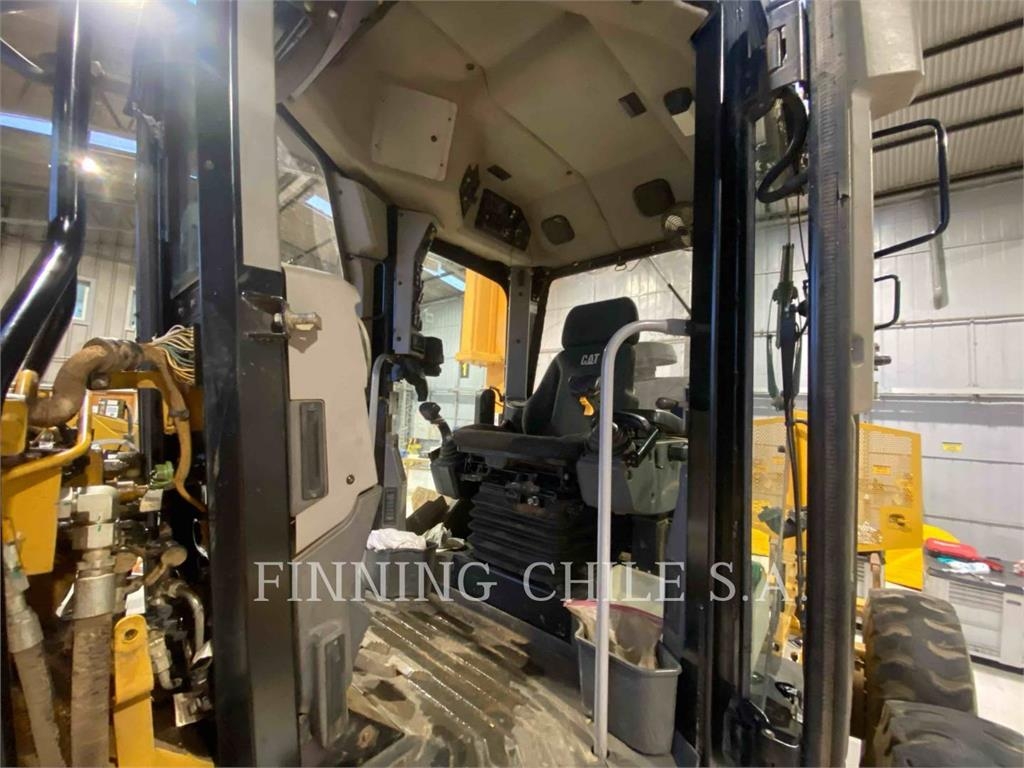 CAT 12M - 鉱業用モータ・グレーダ - 建設 - CATERPILLAR WORLDWIDE