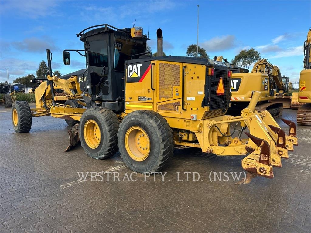 CAT 140M image 5