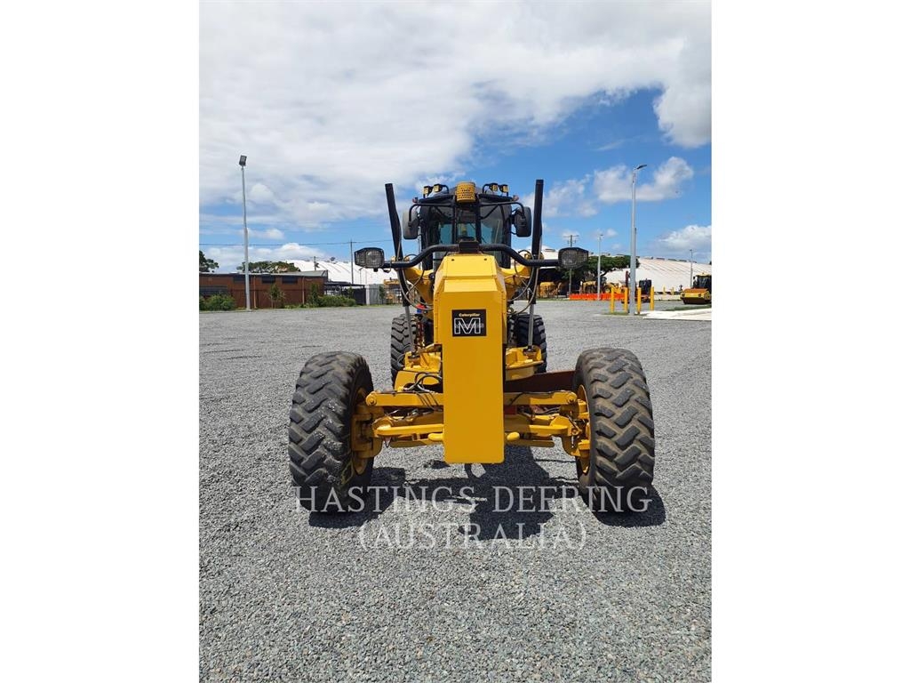 CAT 140M image 11