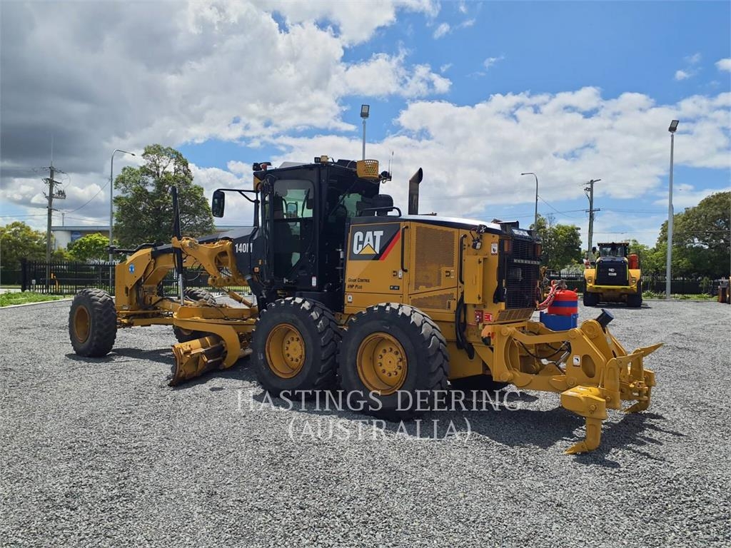CAT 140M image 4