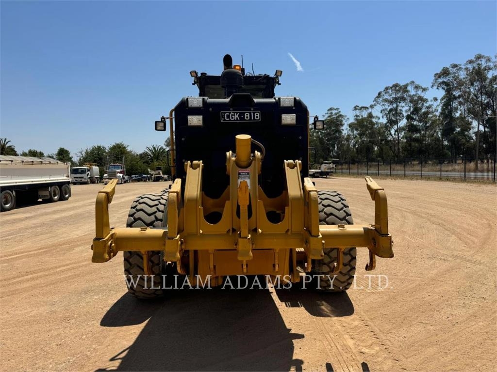 CAT 140M2AWD image 10