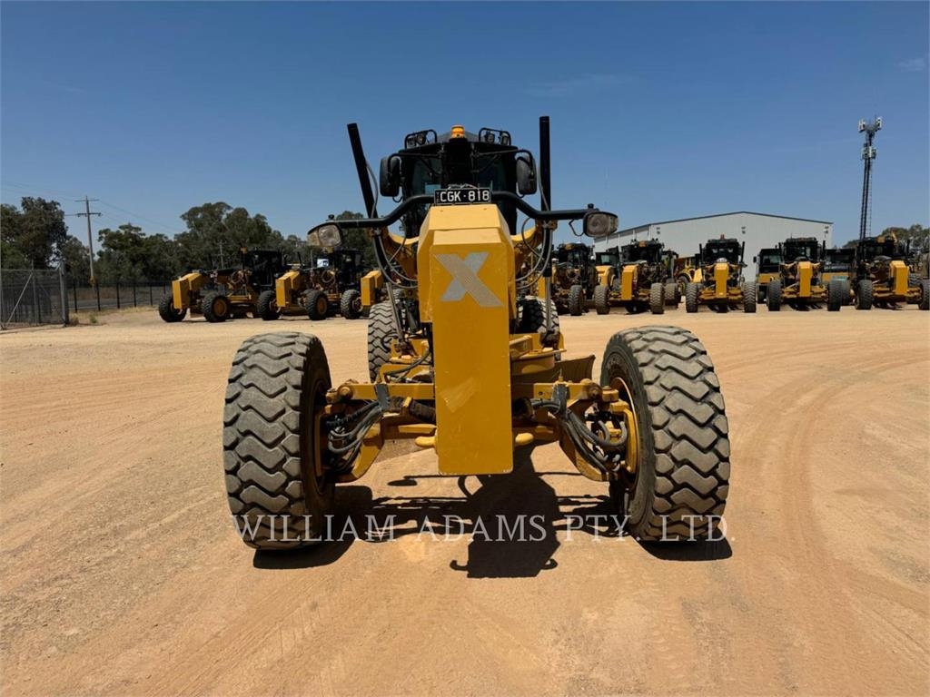 CAT 140M2AWD image 9