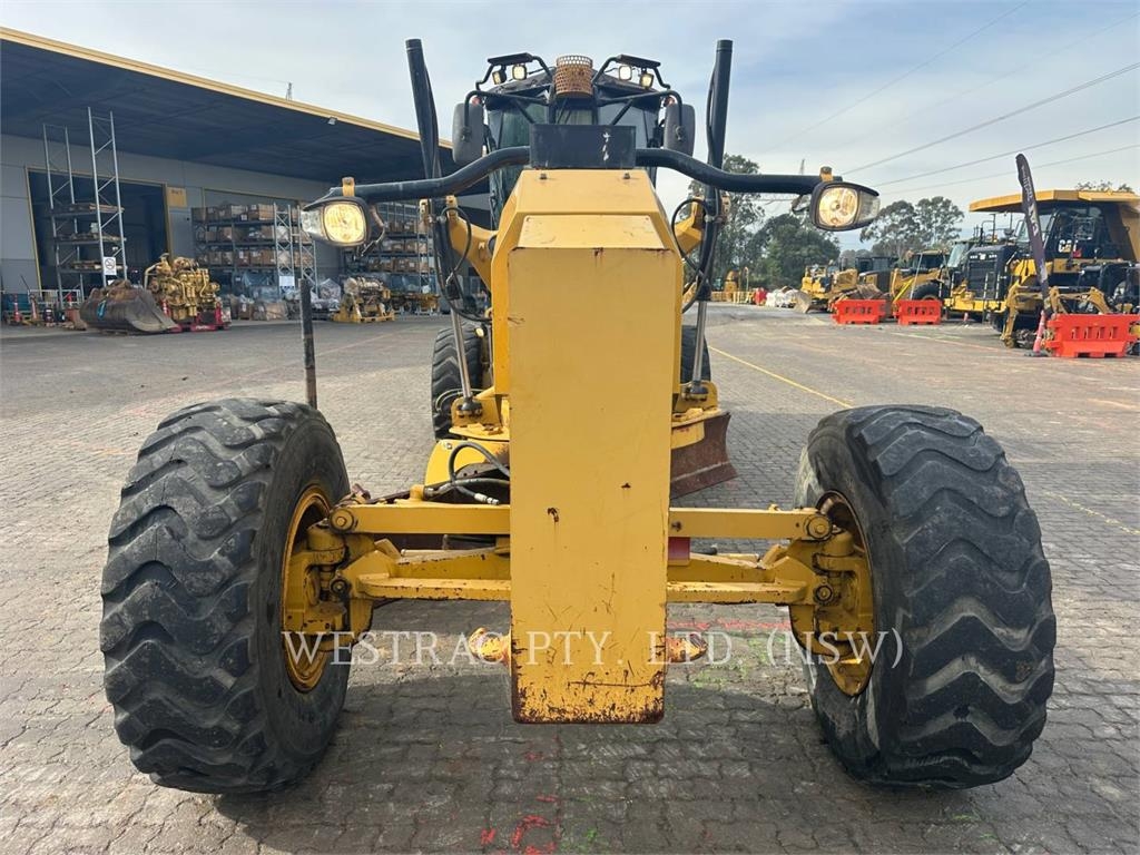 CAT 140M image 7