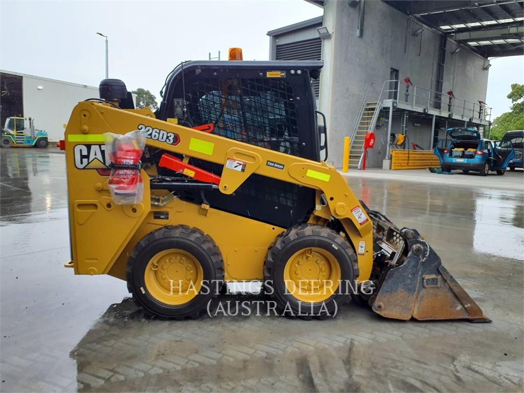 CAT 226D3 image 10