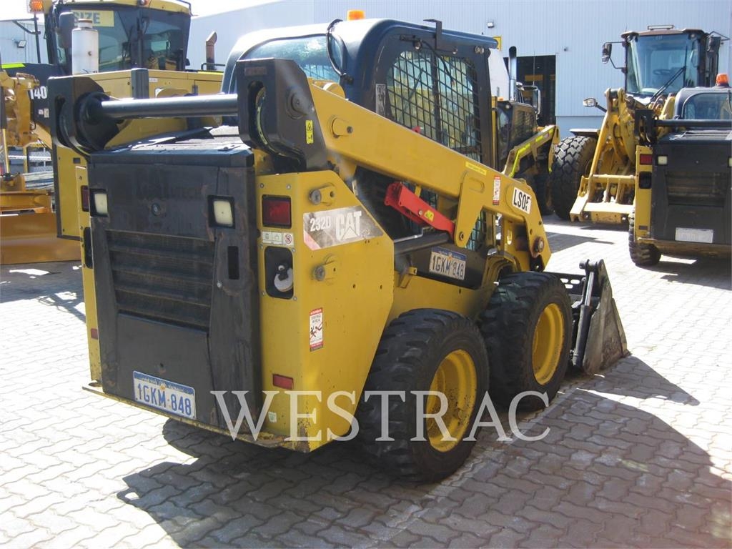 CAT 232DLRC image 3