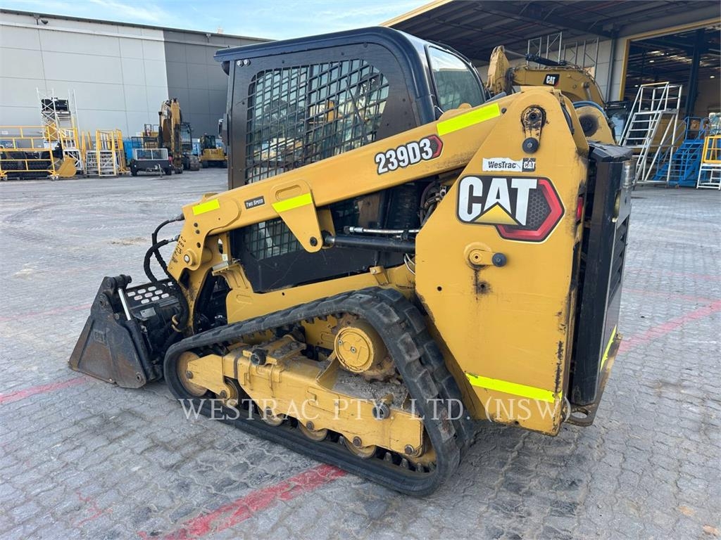 CAT 239D3 image 4