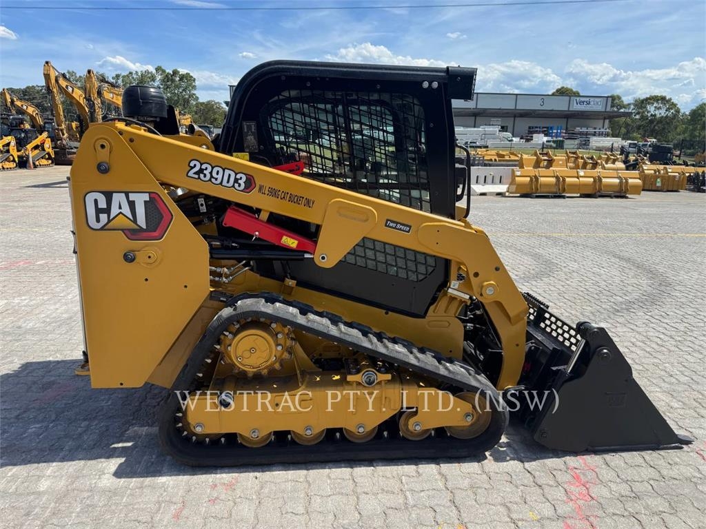 CAT 239D3 image 5