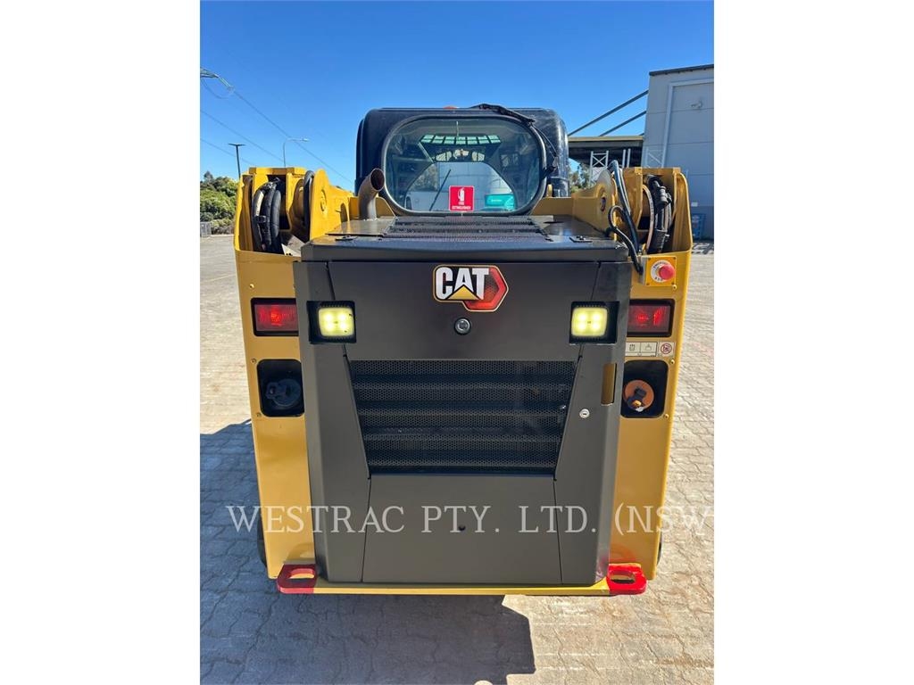 CAT 239D3 image 8