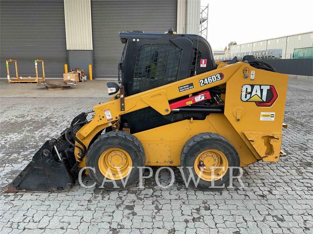 CAT 246D3LRC image 10