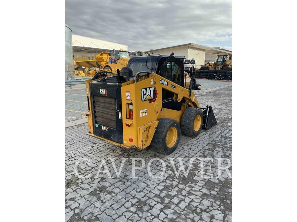 CAT 246D3LRC image 3