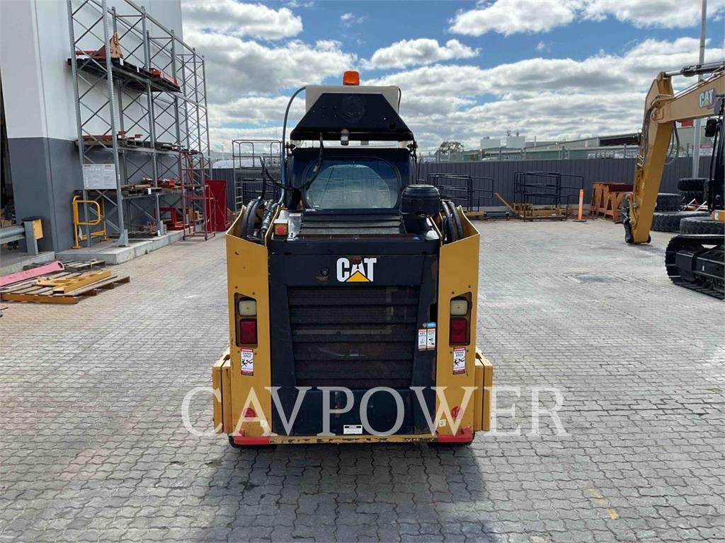 CAT 246D image 10