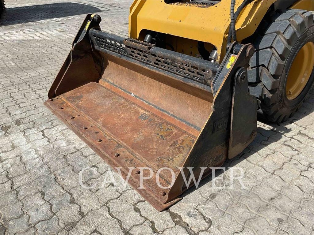CAT 246D image 12