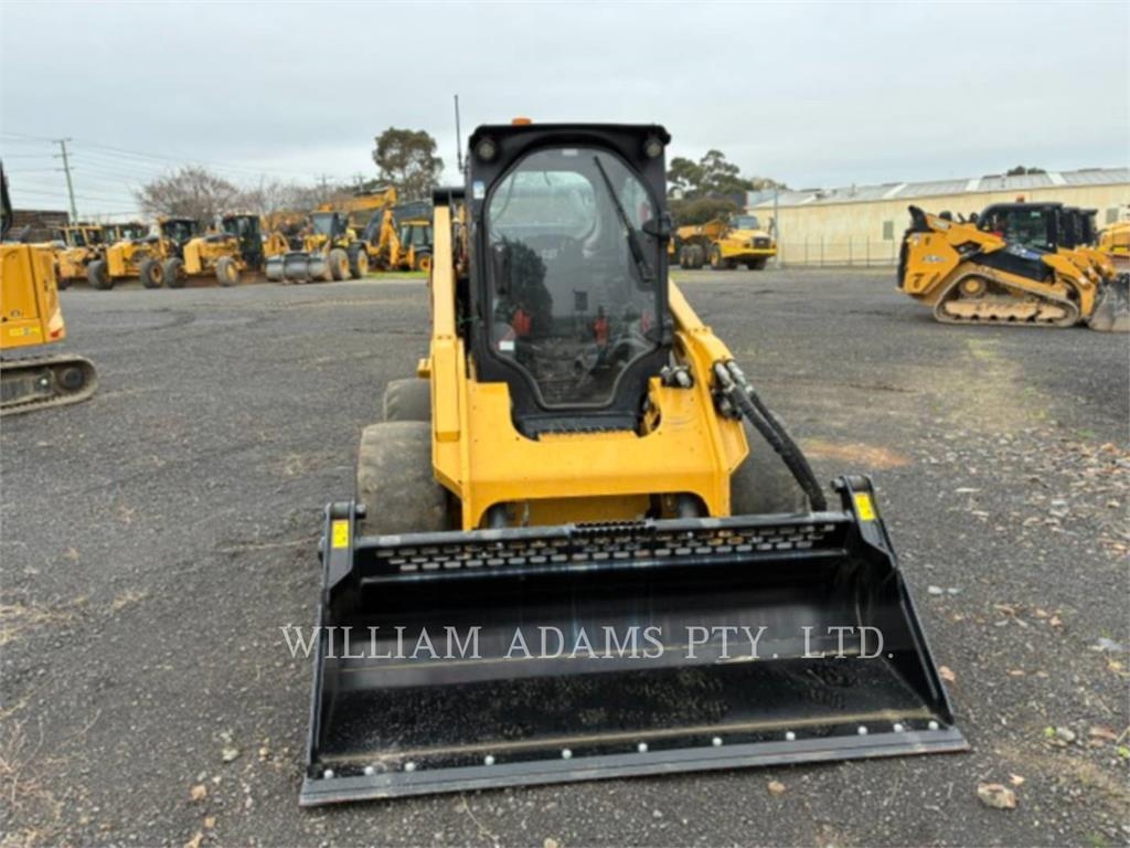 CAT 272D3 XE image 10