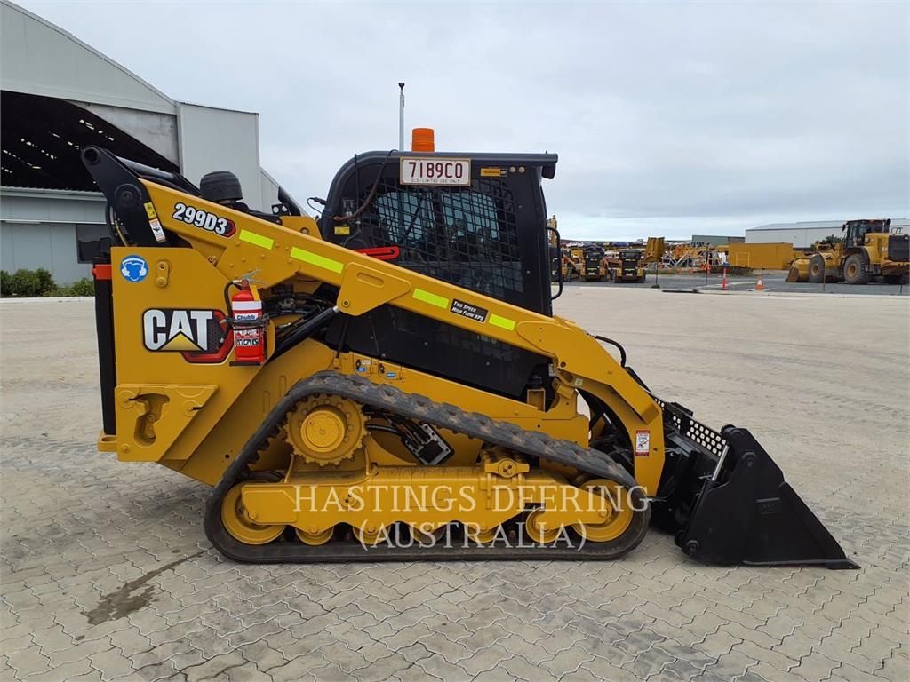 CAT 299D3 image 11