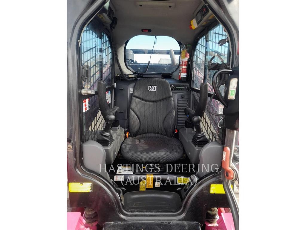 CAT 299D3 image 12