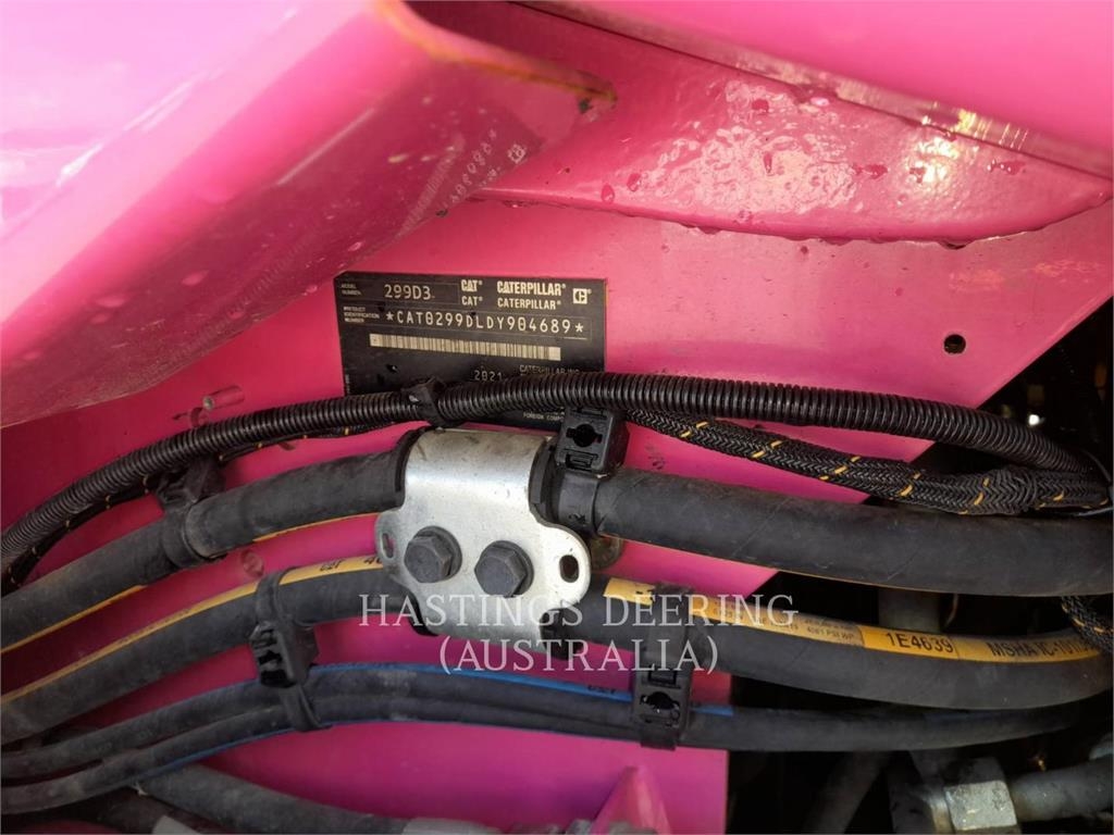 CAT 299D3 image 6