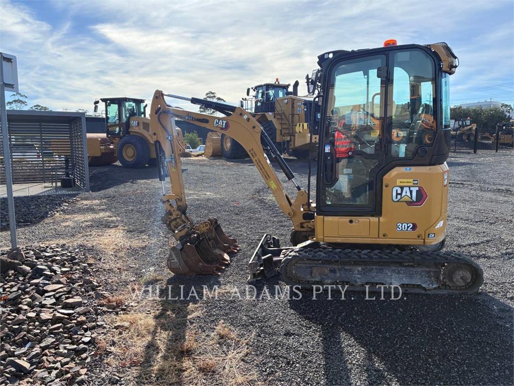 CAT 302 image 11