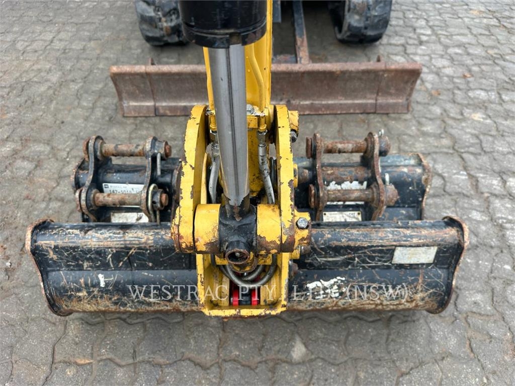 CAT 301.5 image 12