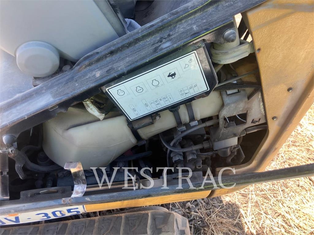 CAT 301.7D image 11