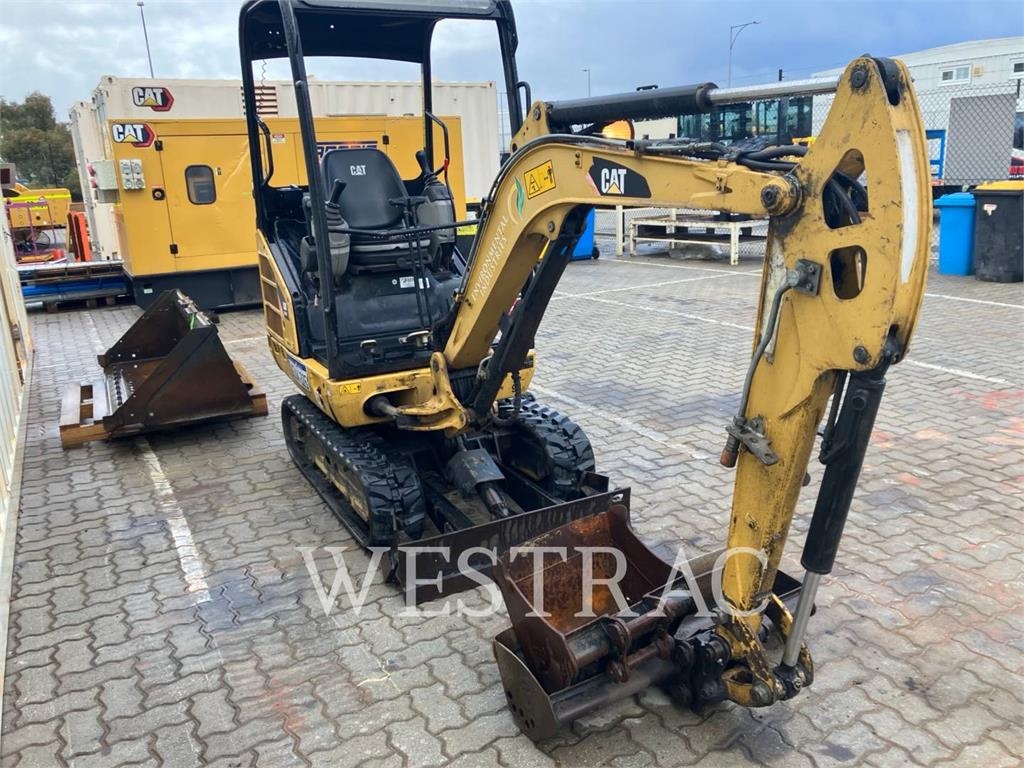 CAT 301.7D image 2
