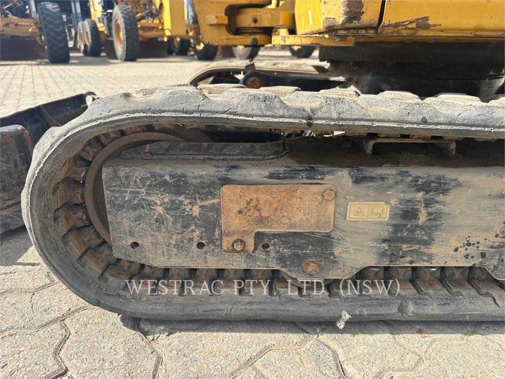CAT 301.8-05 image 10