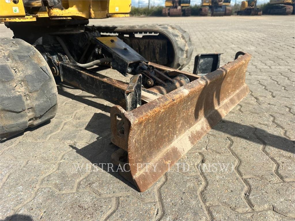 CAT 301.8-05 image 12