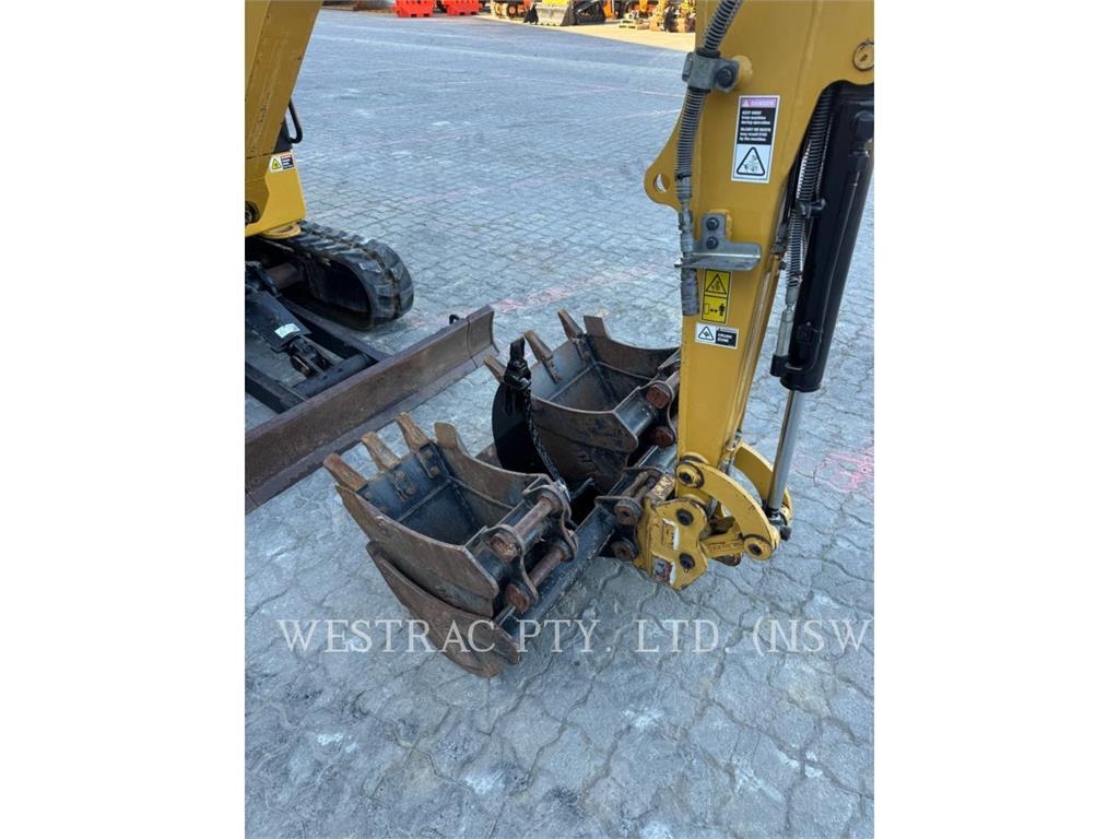 CAT 301.8 image 9