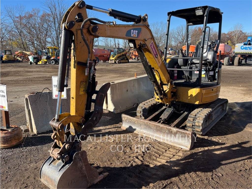 CAT 303ECR - 大型油圧ショベル12t以上（パワーショベル・ユンボ