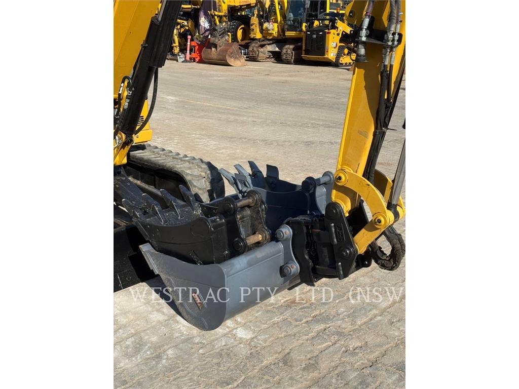 CAT 304 image 9