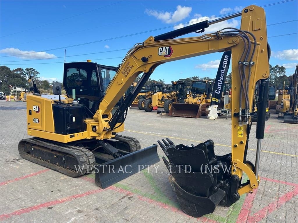 CAT 306 image 2